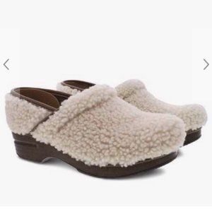 NEW Shearling Dansko Sheepskin Clogs 41
